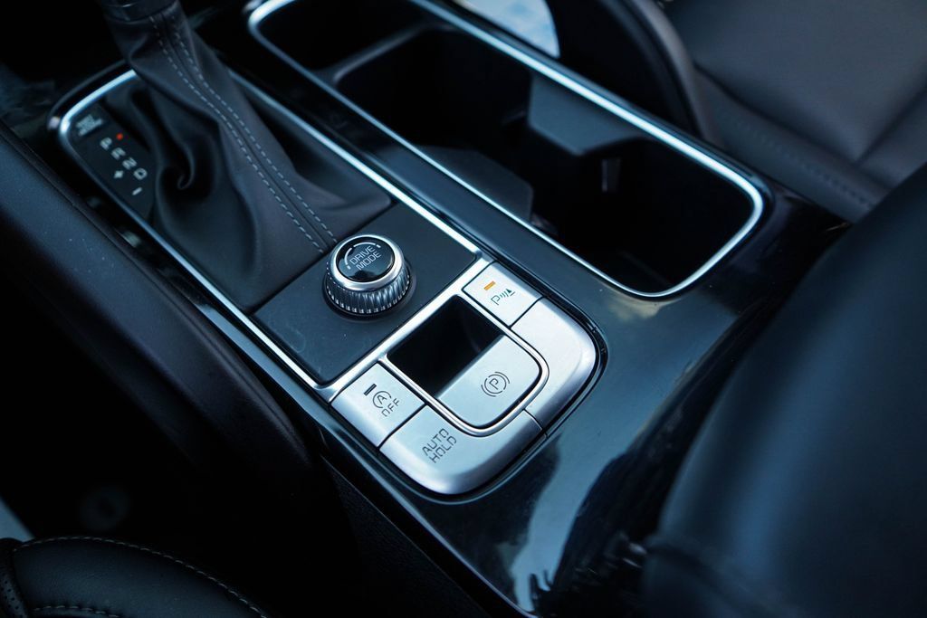 Used 2025 Kia Telluride S FWD image 31