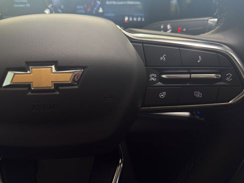 New 2026 Chevrolet Equinox LT w/ Convenience Package II image 10