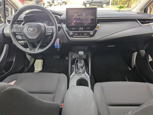 Used 2025 Toyota Corolla LE image 5