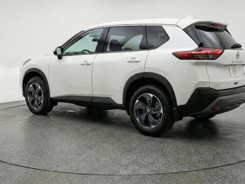 Used 2025 Nissan Rogue SV image 6