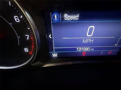 Certified 2021 GMC Acadia SLE w/ Driver Convenience Package image 15