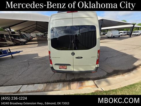 Used 2025 Mercedes-Benz Sprinter 2500 image 4