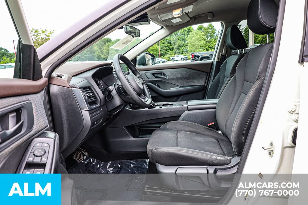 Used 2023 Nissan Rogue S FWD image 17