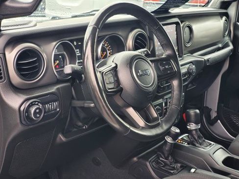 Used 2022 Jeep Gladiator Sport AWD/4WD image 7