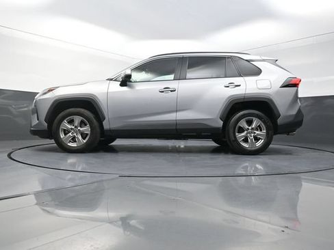 Used 2024 Toyota RAV4 XLE FWD image 33