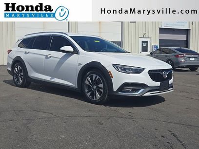 Used 2018 Buick Regal Essence w/ Driver Confidence Package #1
