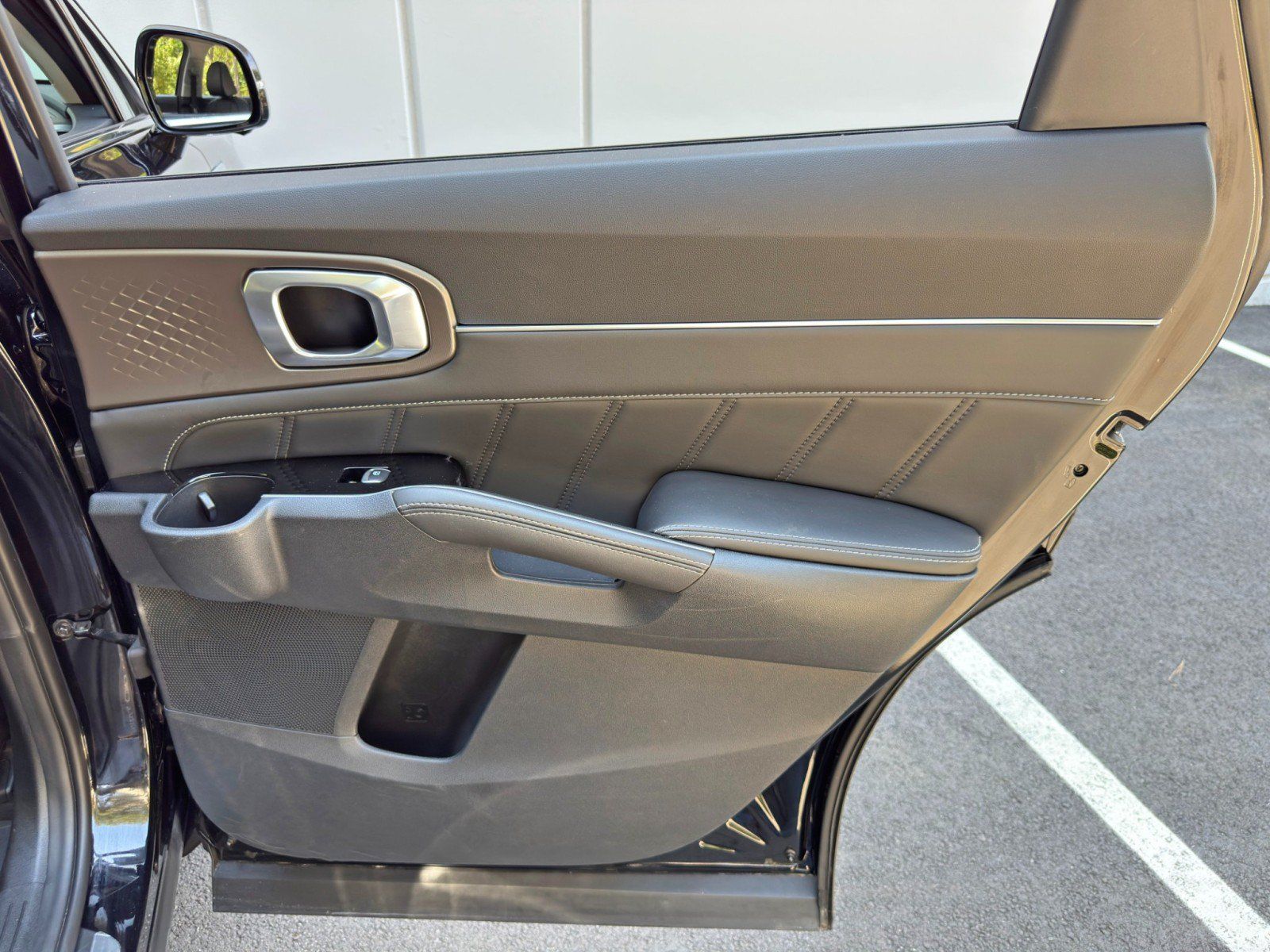 Used 2024 Kia Sorento SX FWD image 46