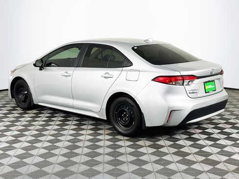 Used 2021 Toyota Corolla L FWD image 6