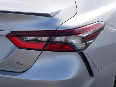 Used 2023 Toyota Camry SE FWD image 17