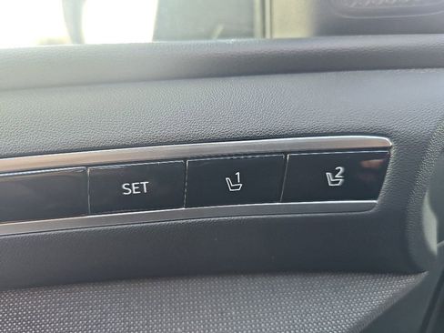 Certified 2024 Hyundai Tucson Limited AWD/4WD image 12