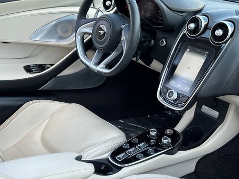Used 2023 McLaren GT image 17