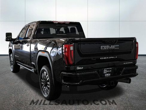 Used 2024 GMC Sierra 2500 Denali Ultimate w/ Max Trailering Package AWD/4WD image 5