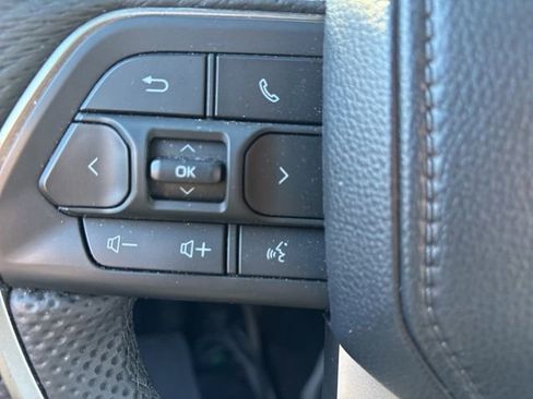 Used 2025 Toyota Tacoma SR5 image 18