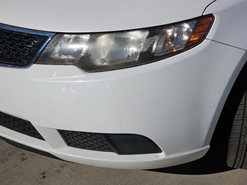 Used 2013 Kia Forte EX image 33