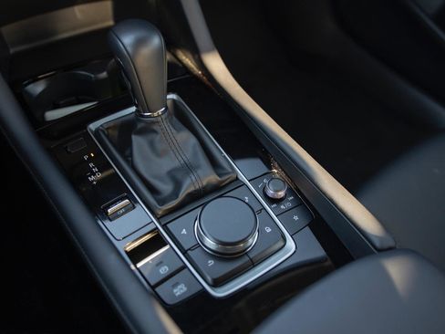 Used 2025 MAZDA MAZDA3 s image 10