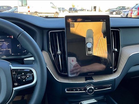 New 2026 Volvo XC60 B5 Plus w/ Climate Package AWD/4WD image 18