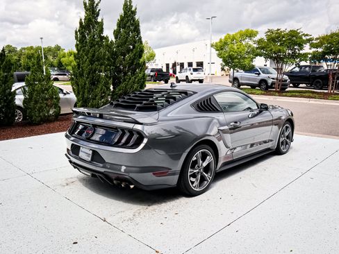 Used 2022 Ford Mustang GT Premium w/ Equipment Group 401A RWD image 10