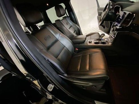 Used 2020 Jeep Grand Cherokee Overland AWD/4WD image 18