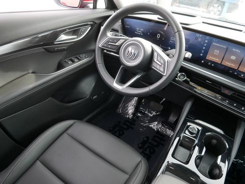 Certified 2025 Buick Envision Preferred image 9