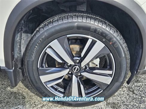 Used 2022 Nissan Rogue SL w/ SL Premium Package image 13