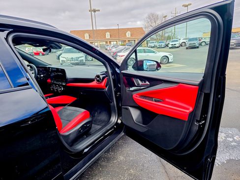 Used 2024 Chevrolet Blazer EV RS image 31