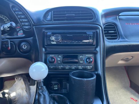 Used 2003 Chevrolet Corvette Convertible w/ Preferred Equipment Group1 RWD image 23