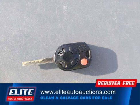 Used 2017 Ford Escape SE w/ Equipment Group 201A image 21