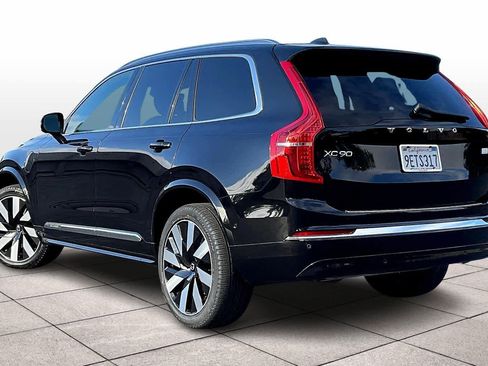 Used 2023 Volvo XC90 T8 Ultimate w/ Lounge Package image 15
