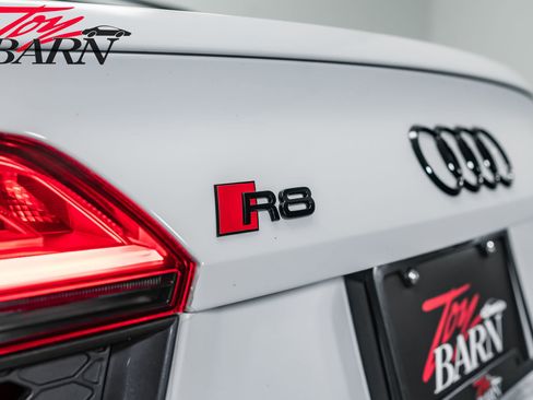Used 2018 Audi R8 V10 image 15