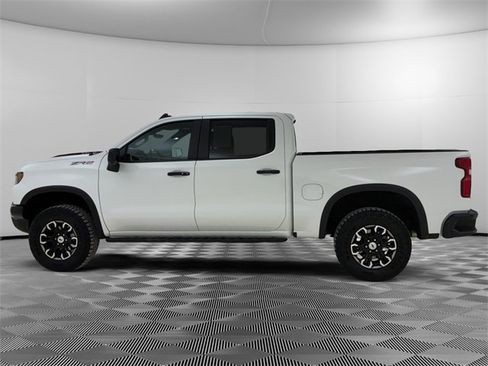 Used 2023 Chevrolet Silverado 1500 ZR2 w/ Technology Package image 6