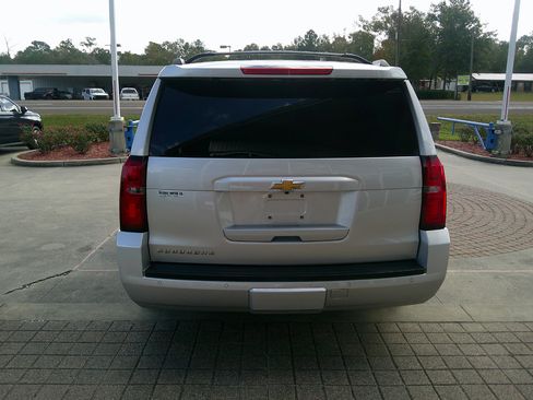 Used 2019 Chevrolet Suburban LT w/ Texas Edition Package image 3