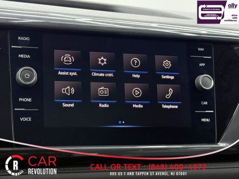 Used 2022 Volkswagen Taos SEL w/ Panoramic Sunroof Package image 23