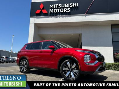 New 2025 Mitsubishi Outlander SE