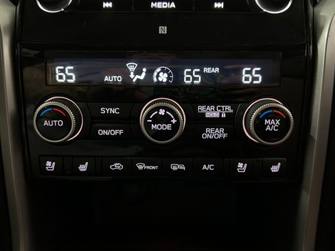 Used 2020 Subaru Ascent Touring w/ Popular Package #2A AWD/4WD image 10