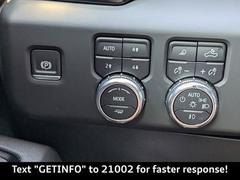 Used 2024 GMC Sierra 1500 AT4 w/ Technology Package image 30