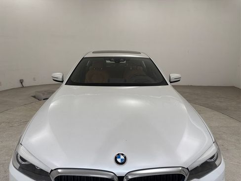 Used 2019 BMW 530i RWD image 13