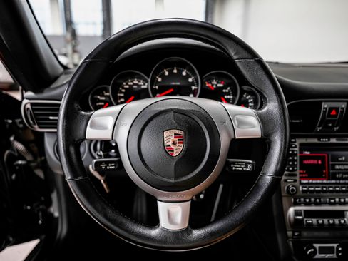 Used 2006 Porsche 911 Carrera 4 image 10