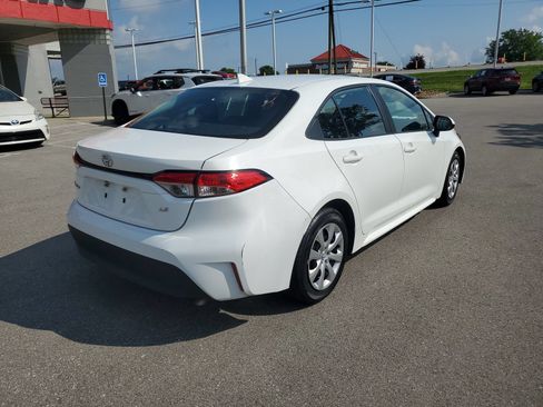 Certified 2024 Toyota Corolla LE FWD image 4