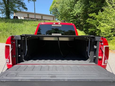 Used 2017 RAM 1500 Laramie w/ Convenience Group AWD/4WD image 10