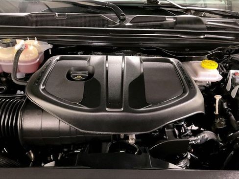Used 2025 RAM 1500 Big Horn AWD/4WD image 10
