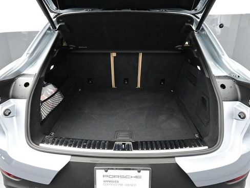 Certified 2023 Porsche Cayenne Coupe AWD/4WD image 16
