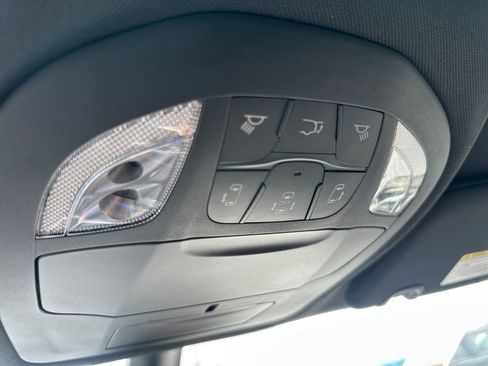 New 2026 Chrysler Pacifica Select w/ S Appearance Package FWD image 21
