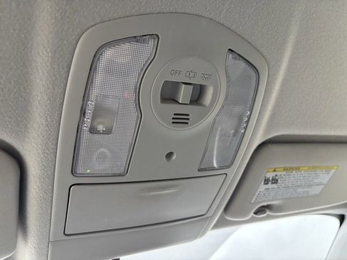 Used 2010 Toyota Prius Five image 20