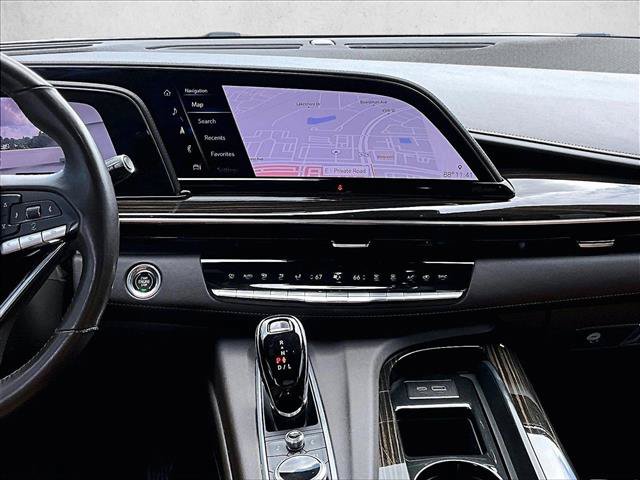 Used 2023 Cadillac Escalade Premium Luxury AWD/4WD image 8