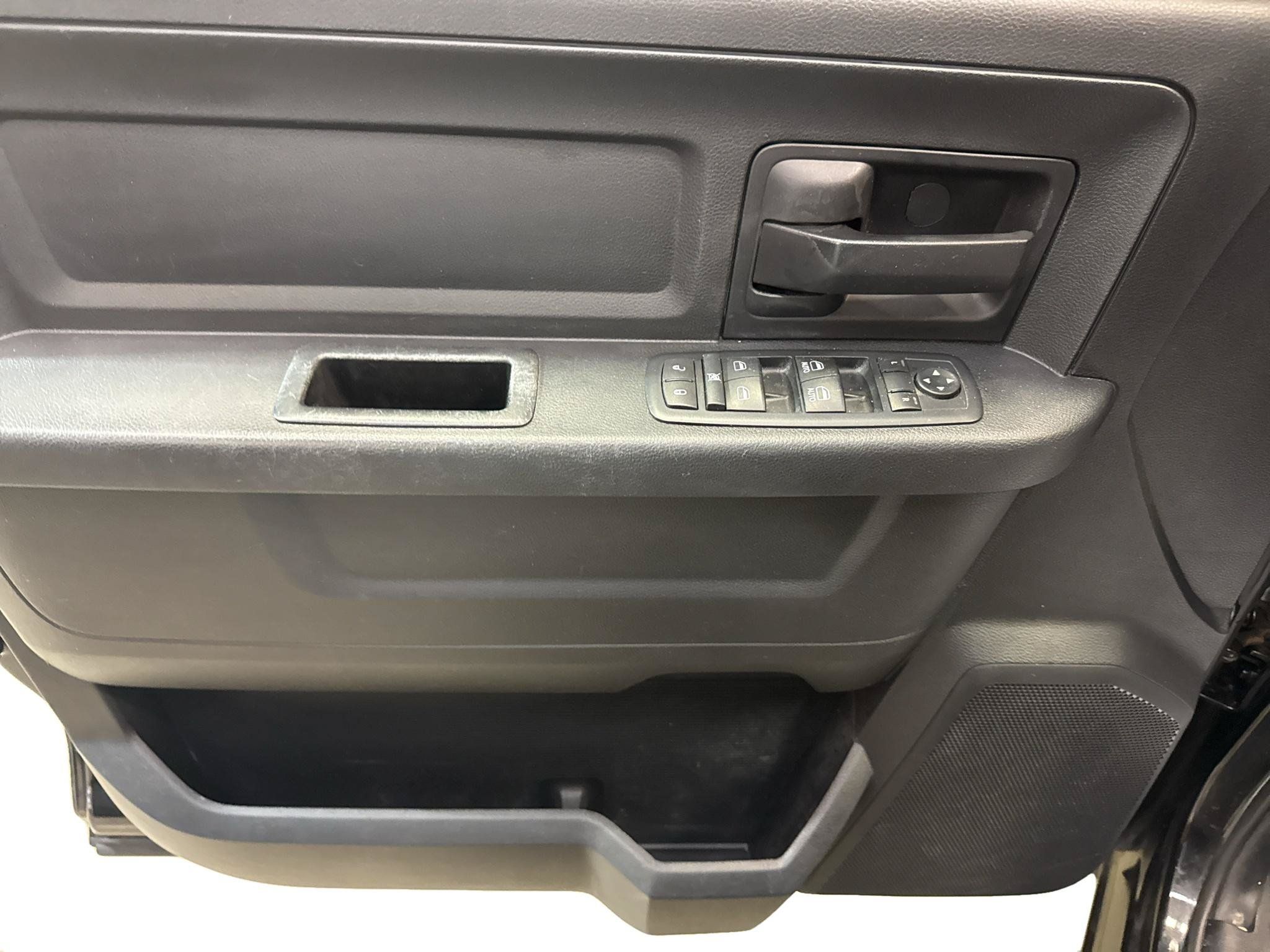 Used 2016 RAM 1500 Tradesman w/ Popular Equipment Group AWD/4WD image 9
