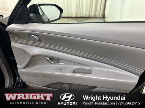 Certified 2023 Hyundai Elantra SEL w/ Convenience Package image 17