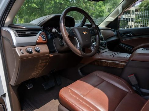 Used 2020 Chevrolet Tahoe Premier AWD/4WD image 10