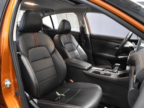 Used 2023 Nissan Sentra SR w/ SR Premium Package FWD image 13