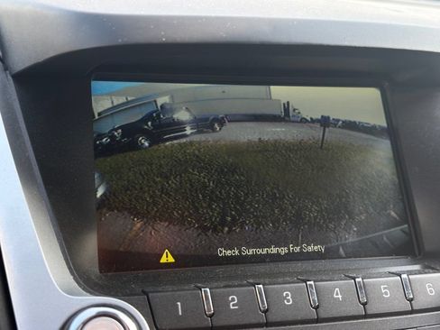 Used 2012 Chevrolet Equinox LT w/ Driver Convenience Package FWD image 3