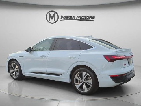 Used 2024 Audi Q8 e-tron Premium Plus w/ Premium Plus Package AWD/4WD image 4